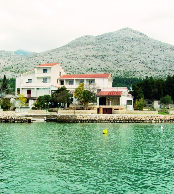 Bed And Breakfast Miramar Starigrad Paklenica Exterior foto